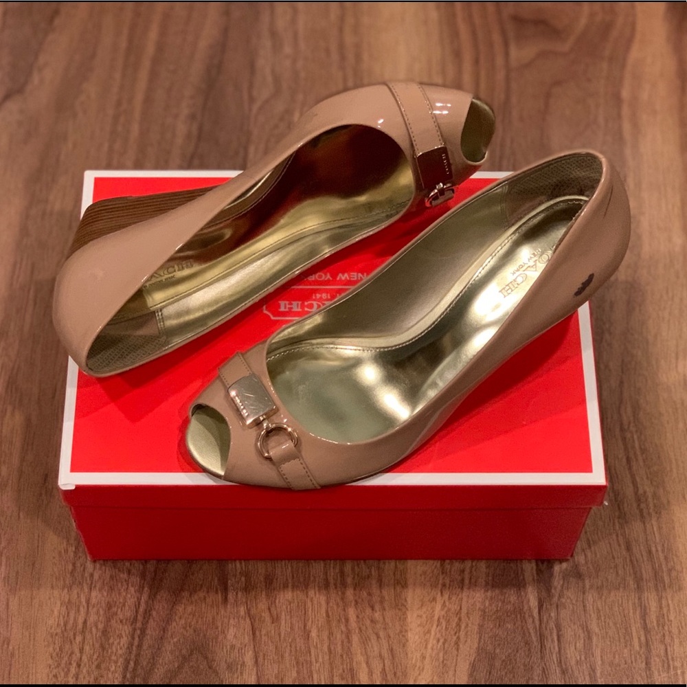 Coach Peep Toe Wedge size 6.5 in Blush / Beige